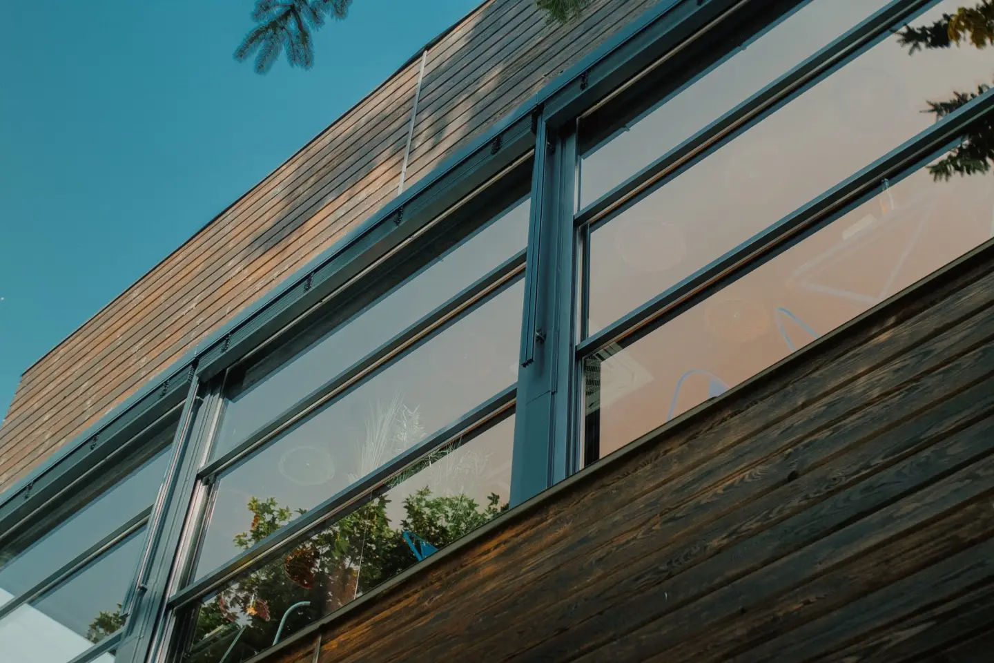 Tambalkon Giyotin Cam Balkon Sistemi
